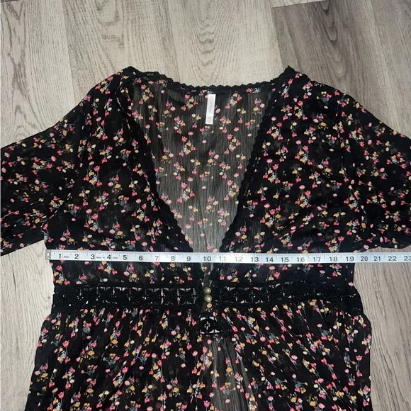 Xhilaration Floral Sheer Black Kimono Cardigan - Picture 7 of 9
